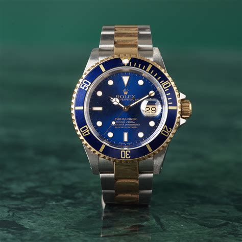 Rolex oyster perpetual date submariner